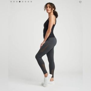 Universal Standard Danica Mesh Legging in
Black Sand